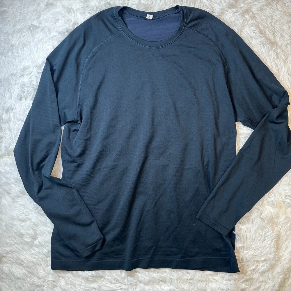 Lululemon Athletica Mens XL Long Sleeve Seamless Performance Shirt Blue